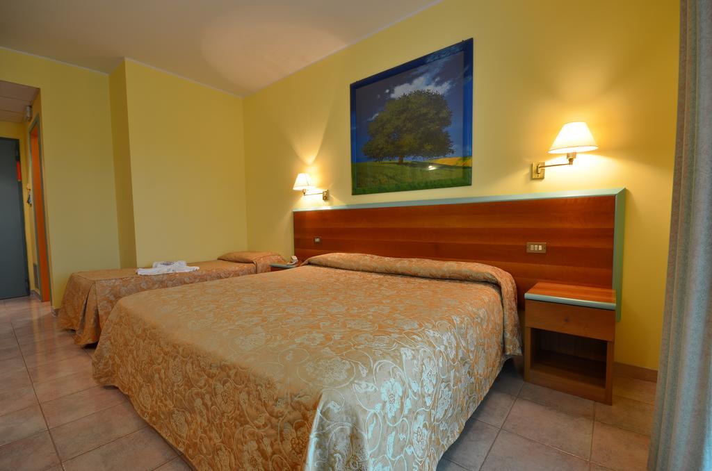Hotel Parco Degli Ulivi 스케르네 외부 사진